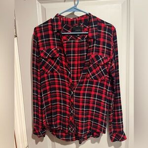 Guess red, black and whitete long sleeve dress shirt. SUPER SOFT